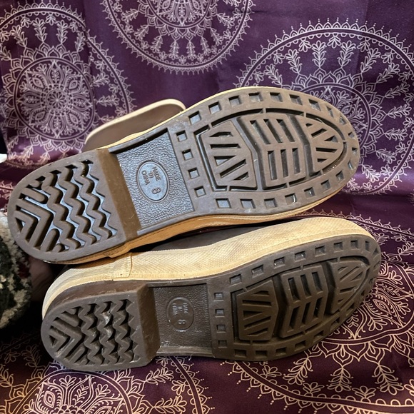 Salmon Sisters Xtratuf boots - Picture 11 of 11